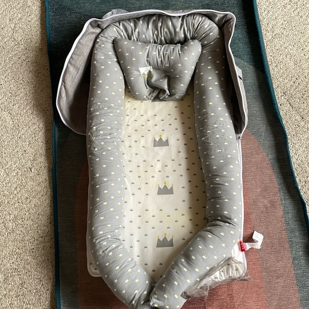 Style Life 11 Gray Travel Pillow with Handle For Newborns